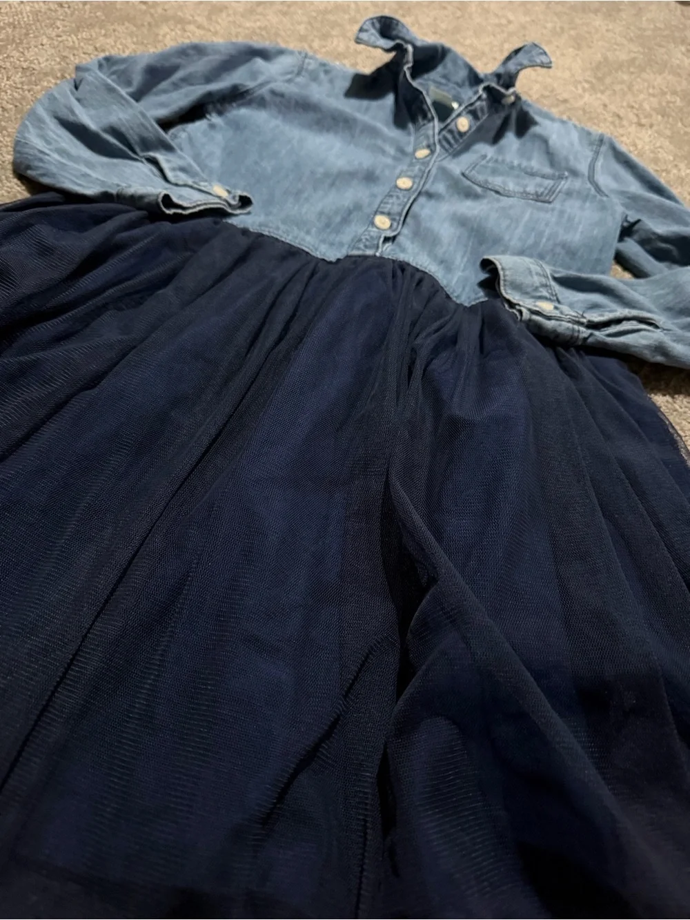 Oshkosh young girls long sleeve dress denim and blue size 7 super cute